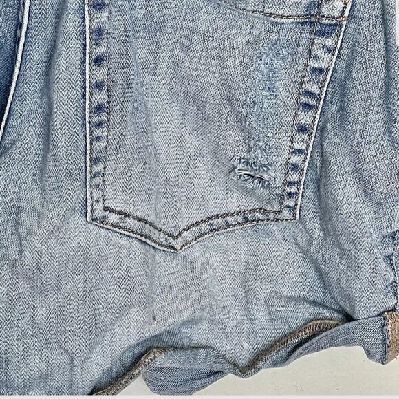 Forever 21 Womens Overall Shorts Size 29 Rolled Up Jean Light Wash Distressed - Picture 5 of 12